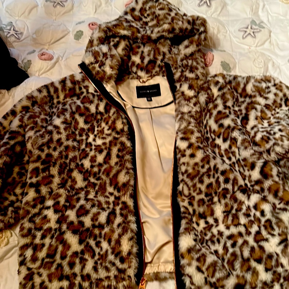 Leopard print bomber jacket light weight super comfortable